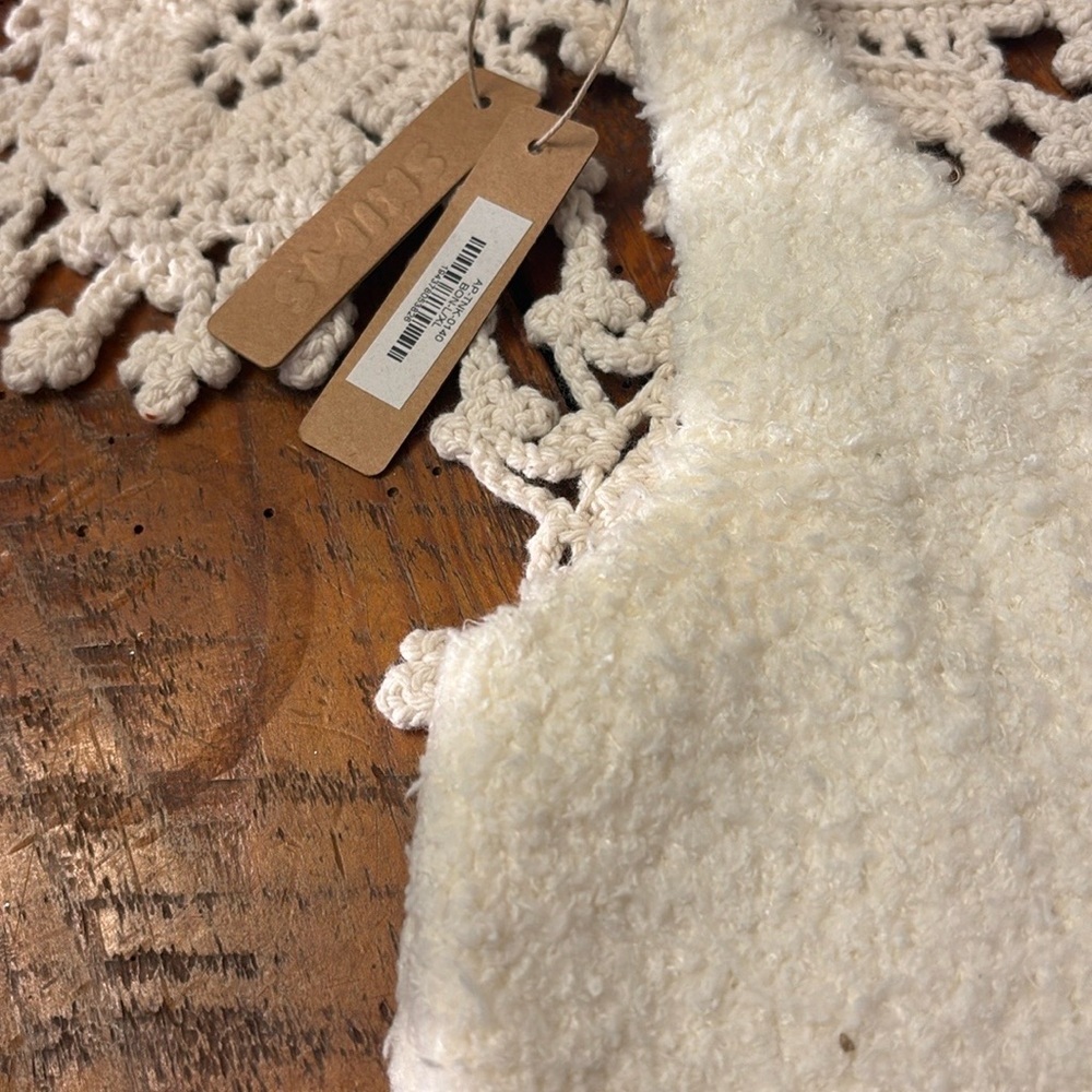 SKIMS Cream Fuzzy Knit Tank Top - Picture 3 of 9